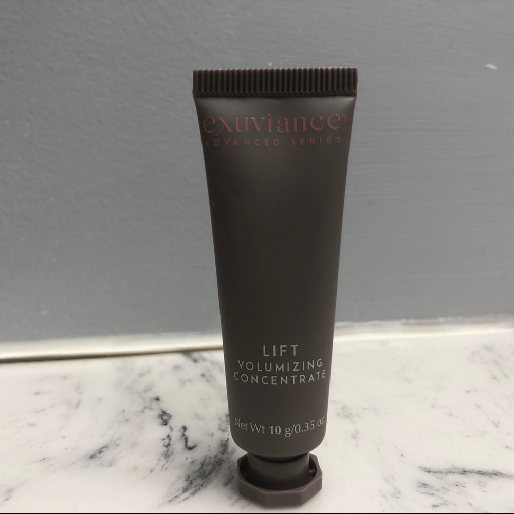 💄 NEW - Exuviance Lift Volumizing Concentrate